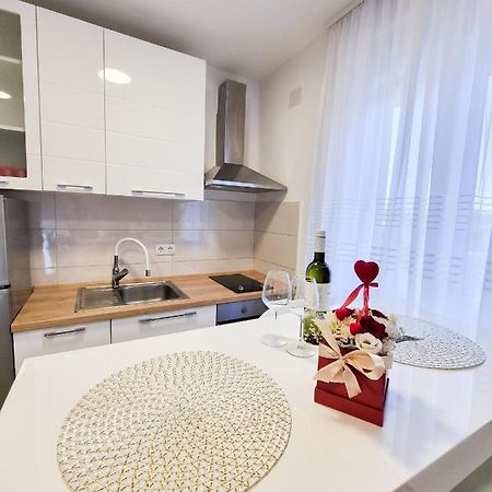 Apartment Ane 2 Tisno Zewnętrze zdjęcie