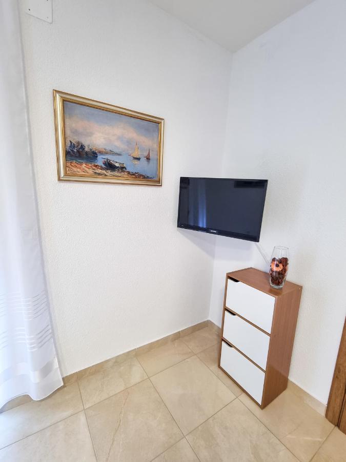 Apartment Ane 2 Tisno Zewnętrze zdjęcie