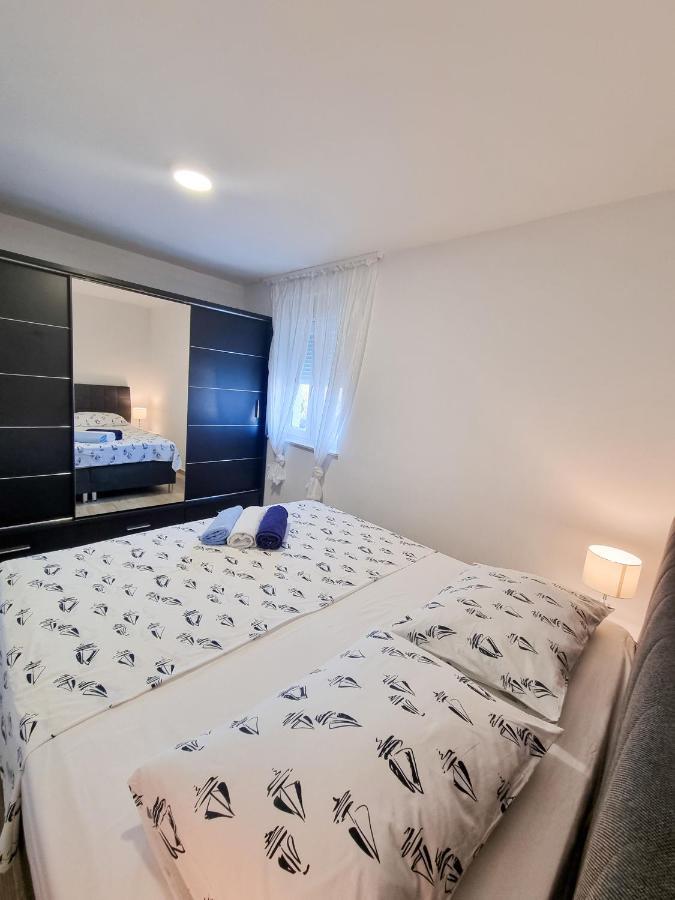 Apartment Ane 2 Tisno Zewnętrze zdjęcie