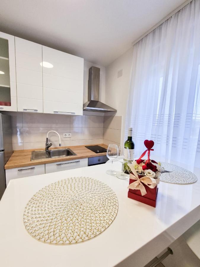 Apartment Ane 2 Tisno Zewnętrze zdjęcie